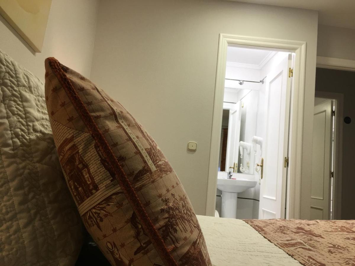 Hostal Restaurante Alarico أياريث المظهر الخارجي الصورة